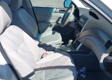 2010 Subaru Forester 2.5X Premium z USA, uszkodzony, nr VIN JF2SH6CC7AH710253